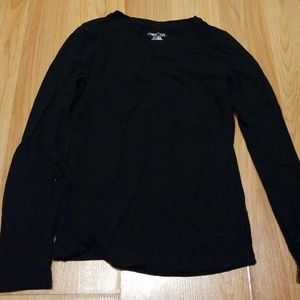 Girls long sleeved shirts.